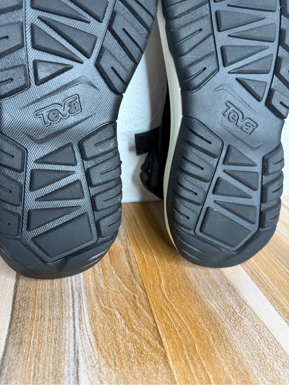 Teva Hurricane Ampsole Volt Sandals Black Platform Men’s Size 9 Women’s Size 11